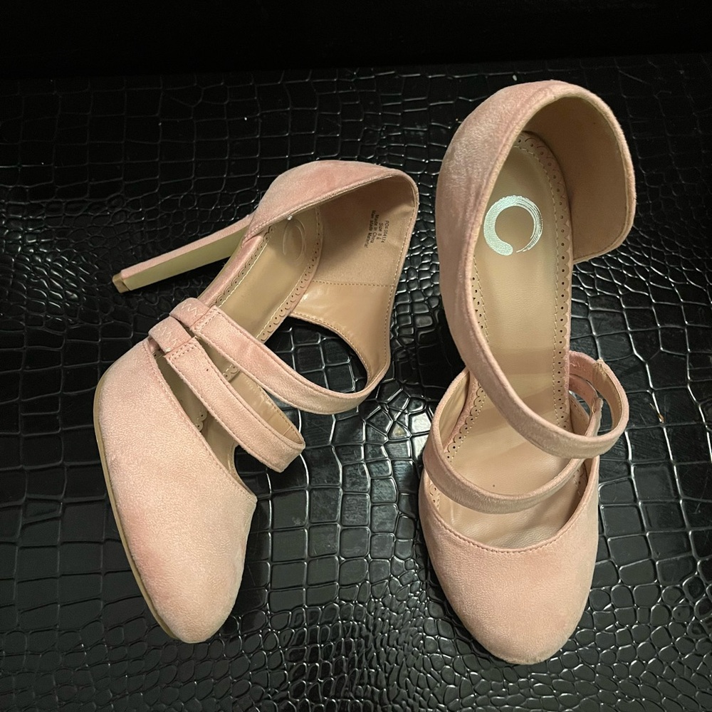 Never worn light pink strappy pumps. Round toe. Size 8.5
